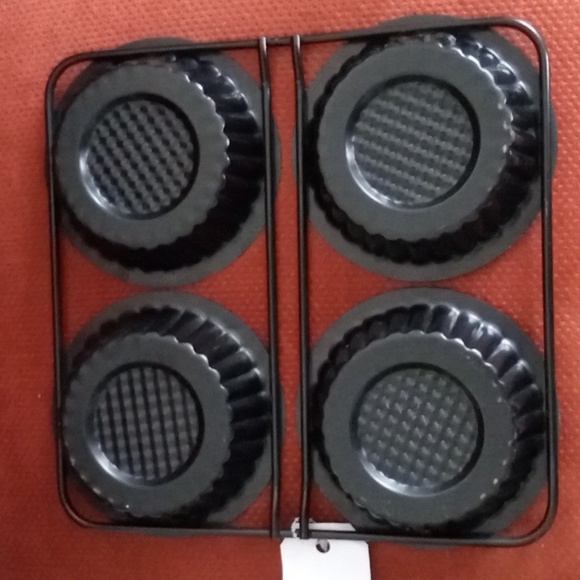 Tartlette Pan 4 Cavity Tart Pan - Picture 2 of 3